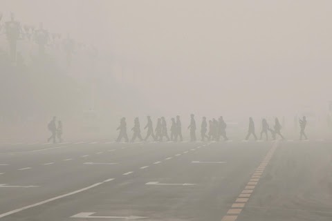 China says to cut emissions