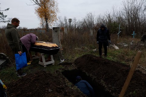 A Ukrainian woman's harrowing quest to find her family