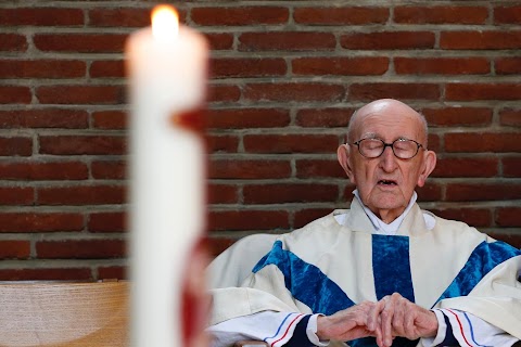 World's oldest priest