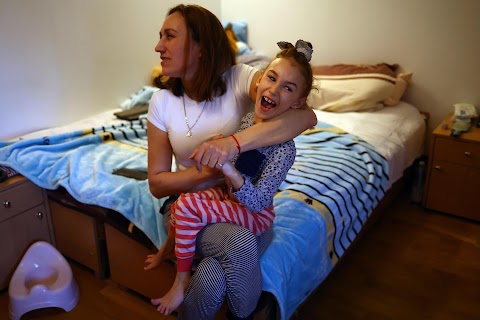 Play and therapy pool ease trauma for Ukrainian refugee girl in Poland