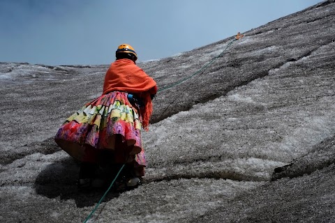 Bolivia's cholita climbers