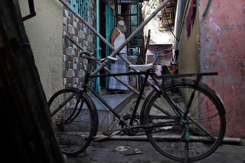 Indians build their own lockdown barricades in the country's slums
