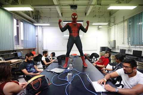 Mexico's Spider-Moy teacher